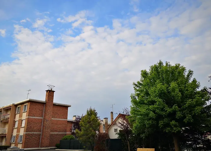 Auber Modern Big Apartment With Parking 12 Minutes From Metro