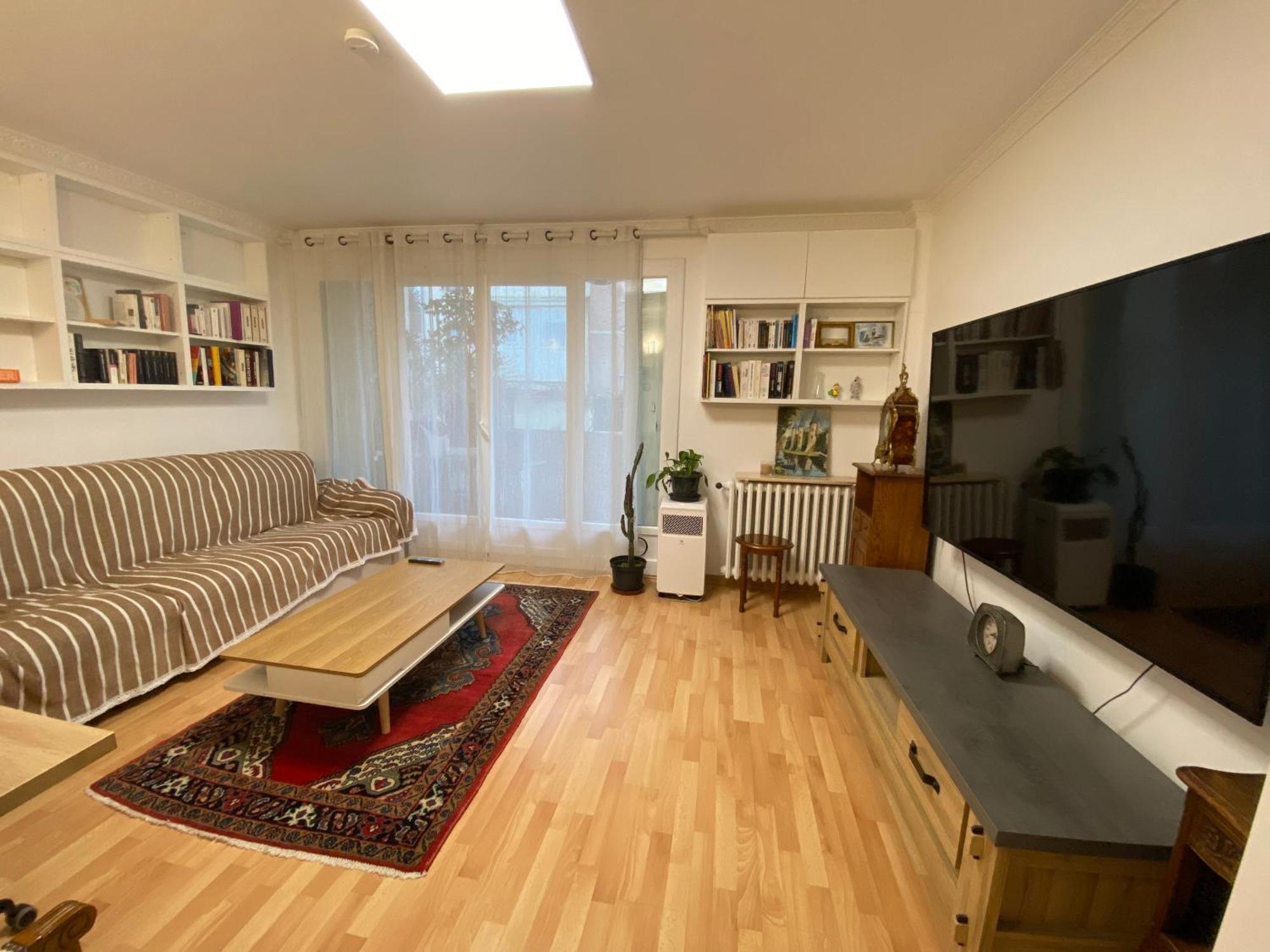 Auber Modern Big With Parking 12 Minutes From Metro Apartment *